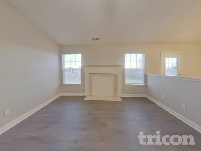 7031 Red Bud Cir in Charlotte, NC - Foto de edificio - Building Photo