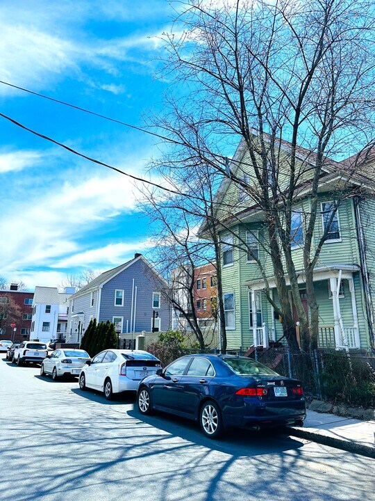 12 Bennett St, Unit 3 in Boston, MA - Building Photo