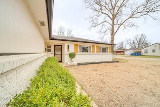 1008 E 54th St in Tulsa, OK - Foto de edificio - Building Photo