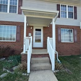 1048 Bridge Ave in Waynesboro, VA - Building Photo