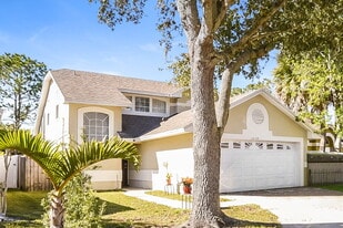 12107 Towboat Ct, Unit 301 in Orlando, FL - Building Photo