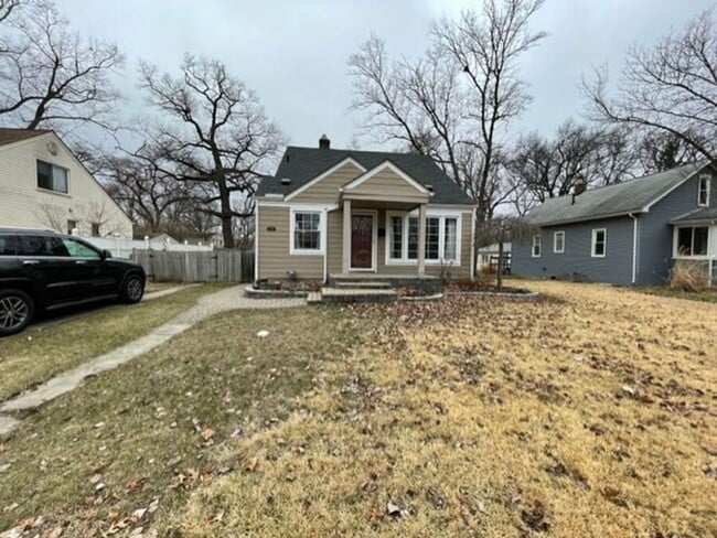 23511 Majestic St in Oak Park, MI - Building Photo - Building Photo