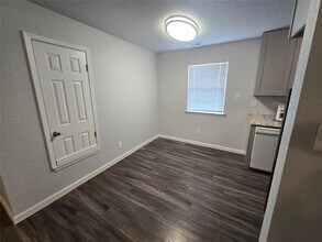 7415 Vintage Hills Dr in Austin, TX - Building Photo - Building Photo
