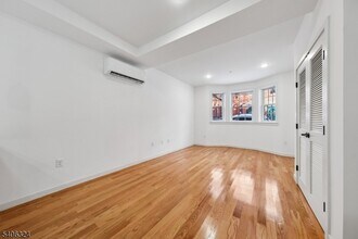 52 James St in Newark, NJ - Foto de edificio - Building Photo