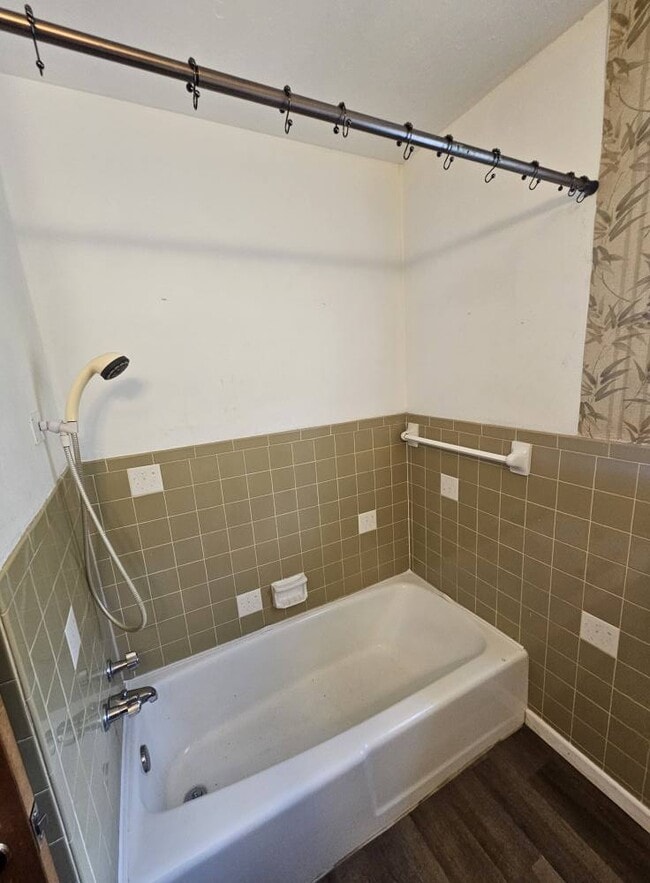 property at 705 Hummingbird Trail