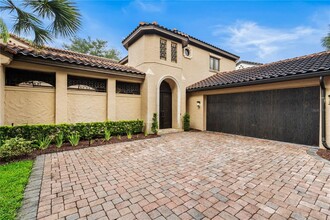 9841 Covent Garden Dr in Orlando, FL - Building Photo - Building Photo