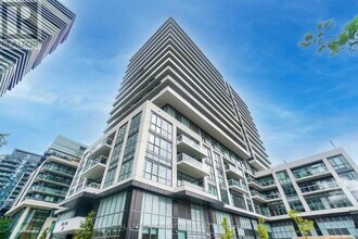 65 Annie Craig Dr in Toronto, ON - Building Photo - Building Photo