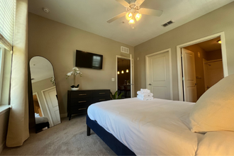 9064 Dowden Rd in Orlando, FL - Building Photo - Building Photo