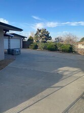 8855 Orange St in Hesperia, CA - Building Photo - Building Photo