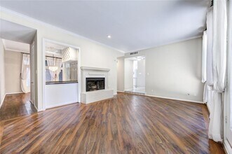 2524 Nantucket Dr in Houston, TX - Building Photo - Building Photo