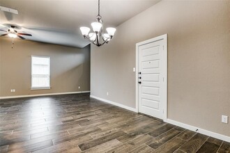 122 Wickersham in Conroe, TX - Building Photo - Building Photo