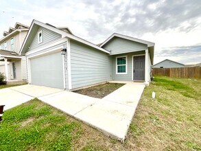 6410 Kemper Pl in San Antonio, TX - Building Photo - Building Photo
