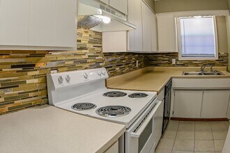 2054 Garland Ave in Fayetteville, AR - Foto de edificio - Building Photo