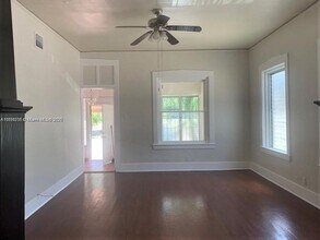371 NW 3rd St in Miami, FL - Building Photo - Building Photo