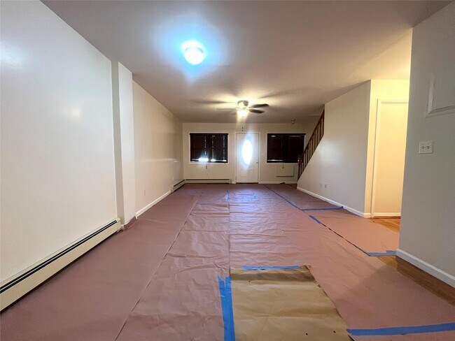 138-4 219th St in Queens, NY - Building Photo - Building Photo