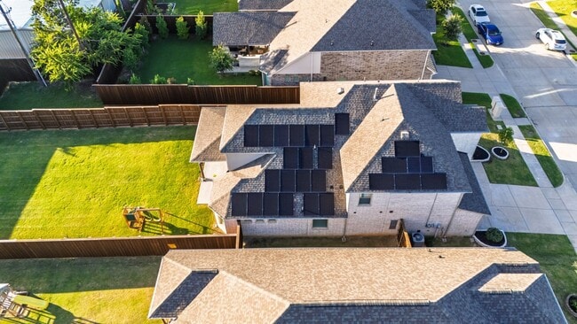 4821 Timber Trl in Carrollton, TX - Foto de edificio - Building Photo