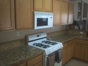 2310 Signal Ave in Santa Maria, CA - Building Photo - Building Photo