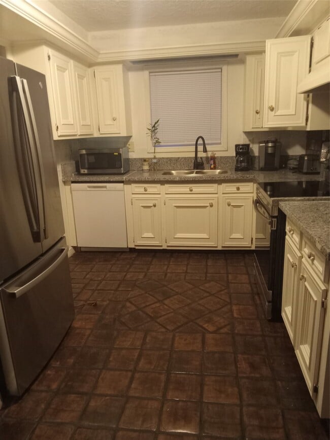 property at 15910 Hartman Rd