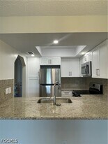 835 Gleason Pkwy in Cape Coral, FL - Building Photo