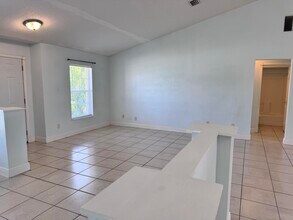 5906 Spruce Dr in Fort Pierce, FL - Building Photo - Building Photo