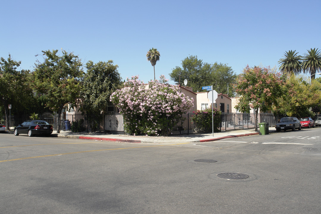 6000-6006 1/2 S Lexington Ave in Los Angeles, CA - Building Photo