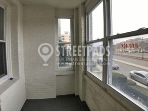 1634 Commonwealth Ave in Boston, MA - Building Photo - Building Photo