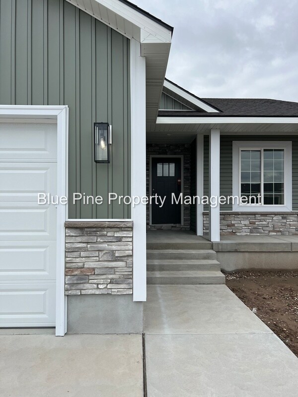 4211 N Ventura Ave in Ammon, ID - Building Photo - Building Photo
