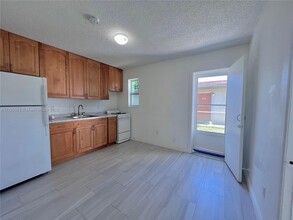 7550 NW 2nd Terrace in Miami, FL - Foto de edificio - Building Photo