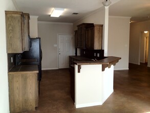 305 Chapel Trail Cir in Waco, TX - Foto de edificio - Building Photo
