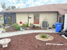 4112 66th St Cir W in Bradenton, FL - Building Photo