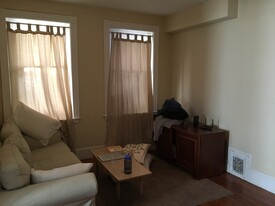 69 S Huntington Ave, Unit 1 Apartamentos