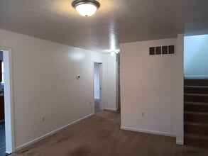 18 E Grand Ave in Springfield, OH - Building Photo - Building Photo