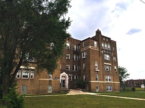 Casaloma Apartments in Detroit, MI - Building Photo - Building Photo