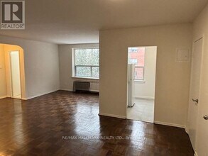 2 Newholm Rd in Toronto, ON - Building Photo - Building Photo