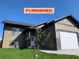 8324-B-8388 88 Ave in Fort St John, BC - Building Photo