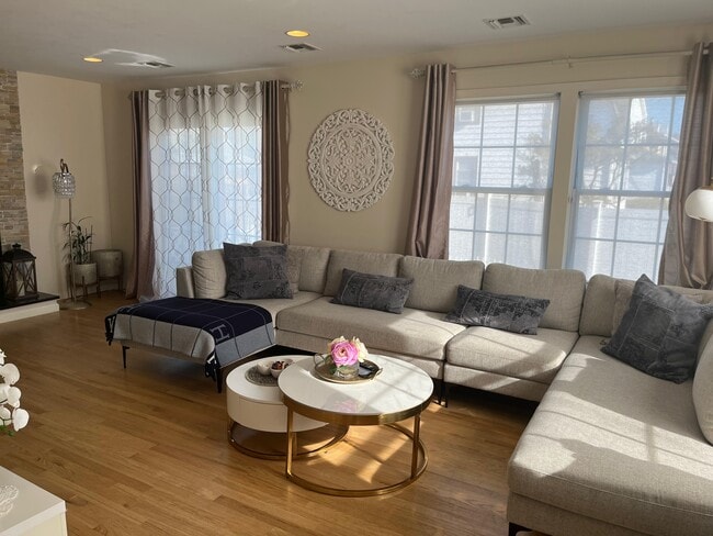 property at 1068 Fulton St