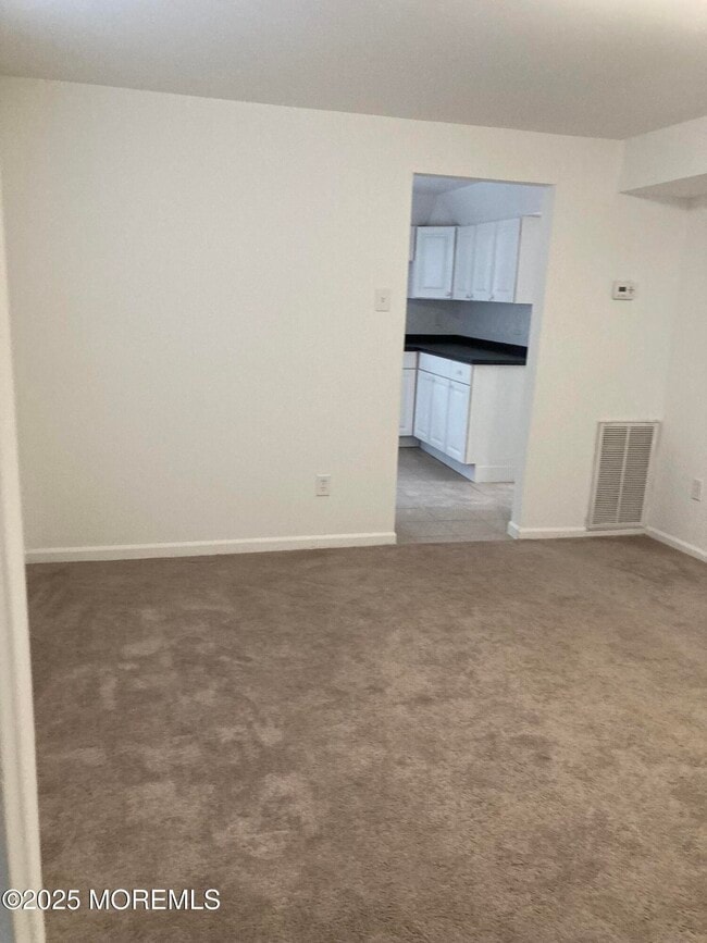 305 Church St in Lakehurst, NJ - Building Photo - Building Photo