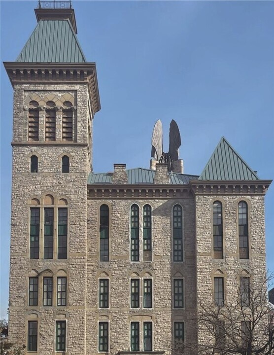 30 W Broad St in Rochester, NY - Foto de edificio