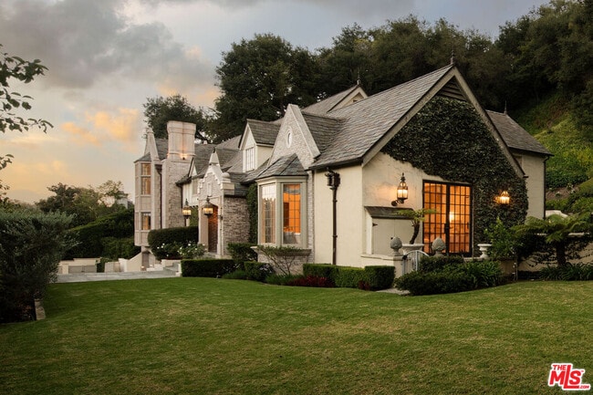 property at 10950 Bellagio Rd