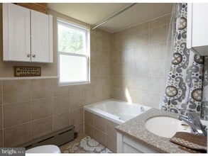 374 Dehaven St in Conshohocken, PA - Building Photo - Building Photo