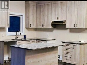 209 Sedgewood St in Kitchener, ON - Building Photo - Building Photo