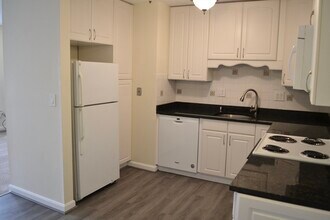 4 Universal St in Framingham, MA - Building Photo - Building Photo