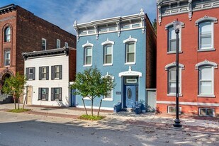 323 2nd St, Unit 1- in Troy, NY - Building Photo