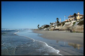 5143 Shore Dr, Unit Guest Villa in Carlsbad, CA - Foto de edificio - Building Photo