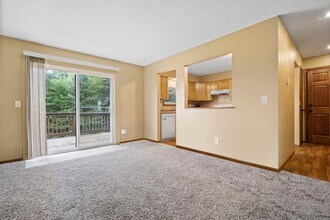 16953 Garcia Way W, Unit 1 in Rosemount, MN - Building Photo - Building Photo