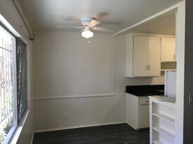 907 N Gardner St, Unit 2 in West Hollywood, CA - Building Photo