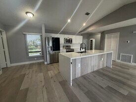 1717 SW Burlington St in Port St. Lucie, FL - Building Photo