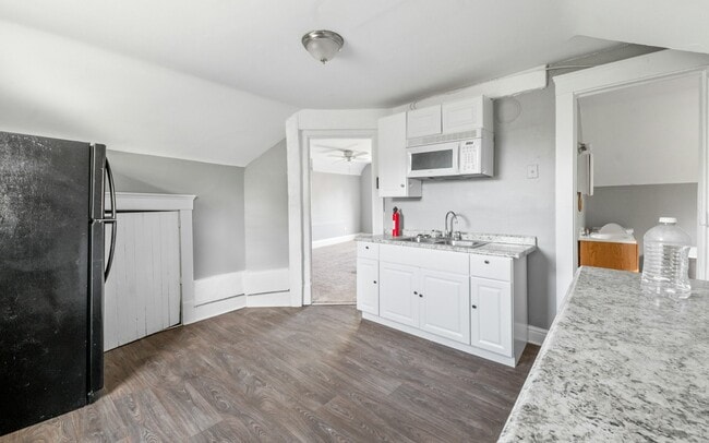property at 1261 E 99th St
