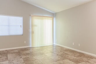 6333 Winter Valley Ct in Las Vegas, NV - Foto de edificio - Building Photo