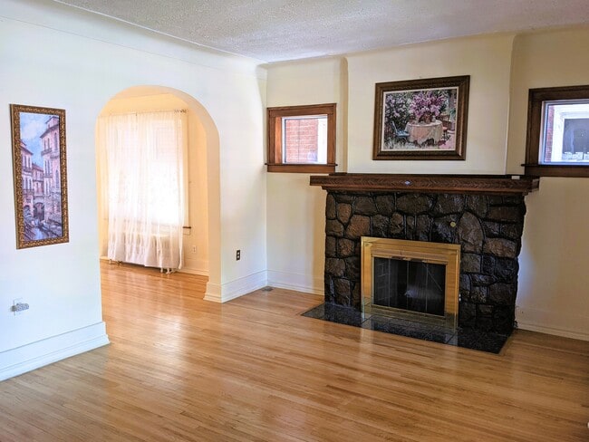 1555 Pelissier St in Windsor, ON - Building Photo - Building Photo